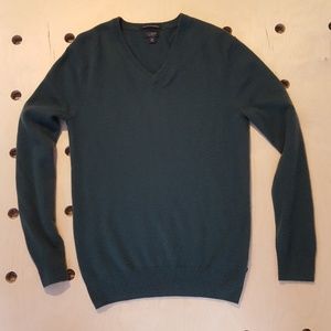 Italian cashmere v-neck sweater